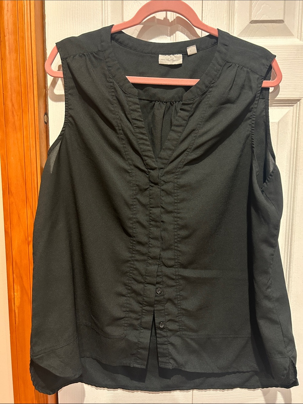 Women’s Black Sleeveless Top